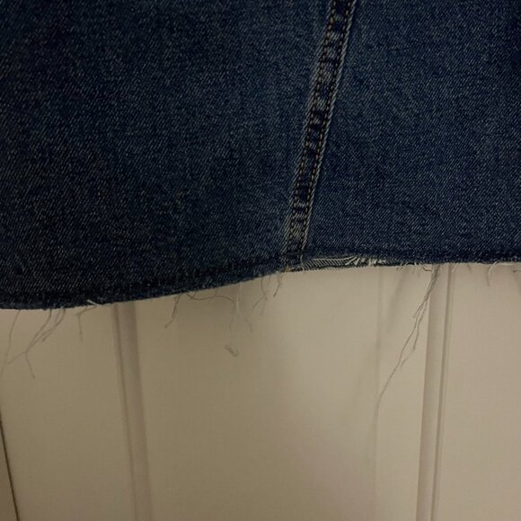 Old Navy High-Rise Secret-Slim Pockets Denim Skirt - Picture 6 of 6